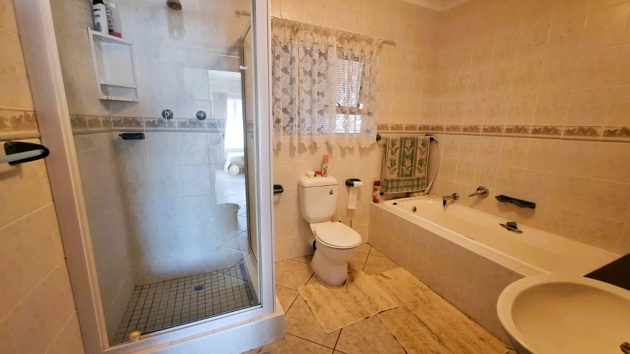 3 Bedroom Property for Sale in Jongensfontein Western Cape